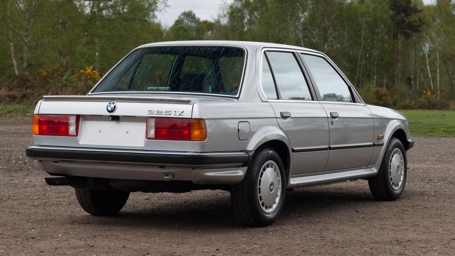  BMW 325iX Sedan (E30) 1986 года  (EU) (фото 11 из 25)